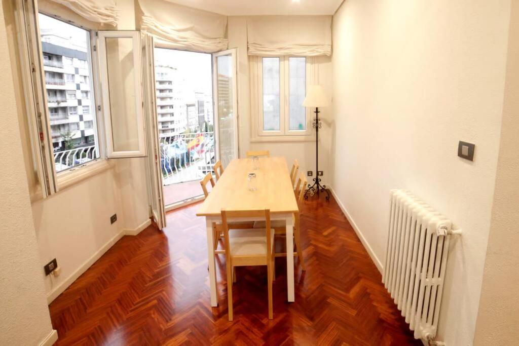 Piso Lujo En Gran Via Con Garaje Apartment Vigo Ngoại thất bức ảnh