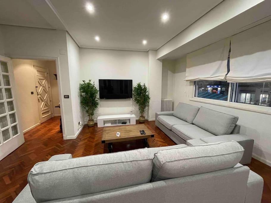 Piso Lujo En Gran Via Con Garaje Apartment Vigo Ngoại thất bức ảnh